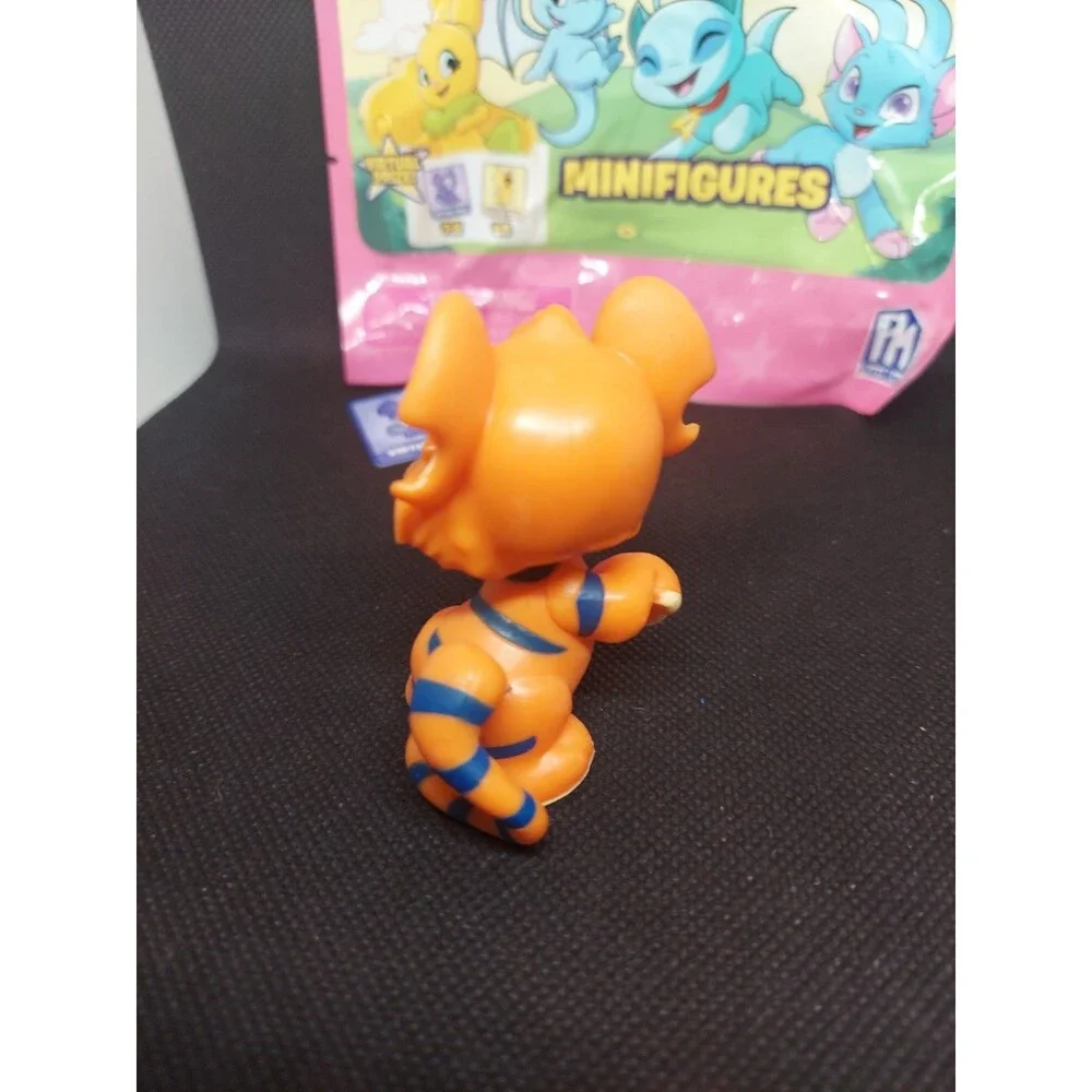 Neopets Phatmojo Minifigure Blind Bag Kougra with Bag and Code